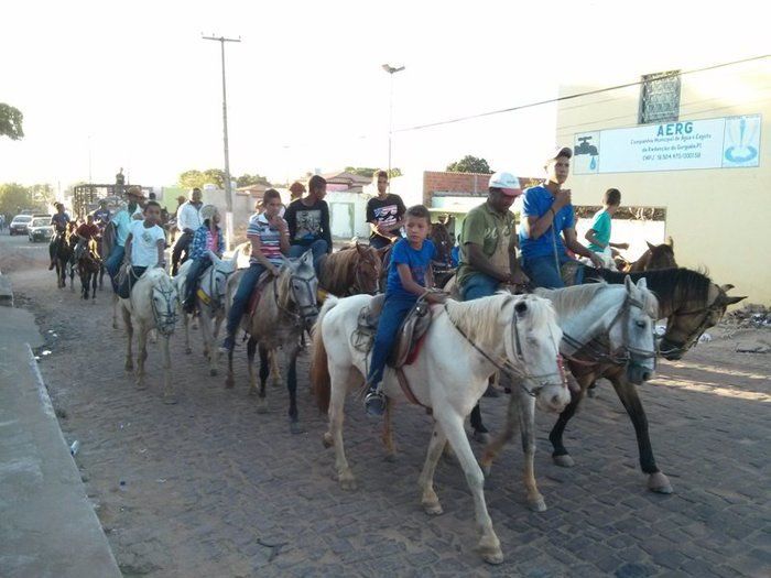 Cavalgada pelas ruas da cidade marca a tradicional noite do Vaqueiro no Festejo do Bom Jesus da Lapa - Imagem 6