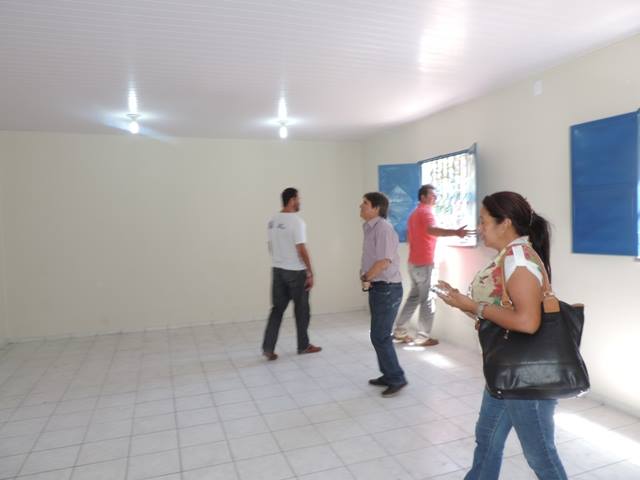 Secretário Claudio Cesar visita obras de reforma de escolas na zona rural de Barras. - Imagem 1
