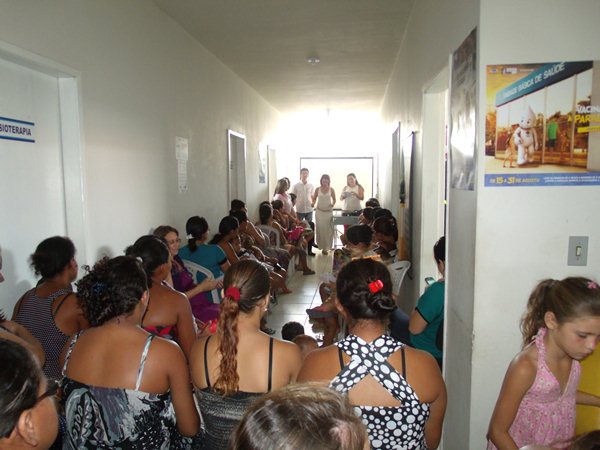 Secretarias Municipais de Saúde e Assistência Social promovem palestras e entrega de kits de enxoval para gestantes de Cajueiro da Praia - Imagem 7