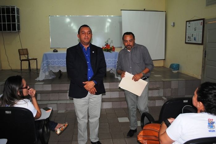 Reitor da UESPI visita Campo Maior empossa nova diretora e anuncia reforma - Imagem 3