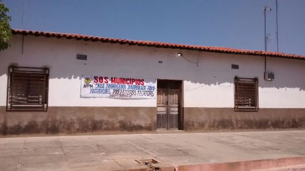 Prefeito de Santo Inácio participa de protesto a favor dos municípios - Imagem 3