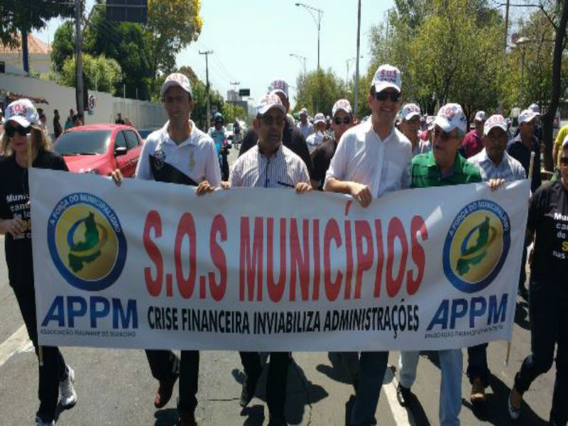 Prefeito de Santo Inácio participa de protesto a favor dos municípios