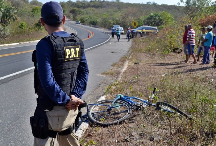 Ciclista de 16 anos morre ao ser atropelado na BR-343 no norte do PI - Imagem 6