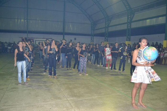 V Semana Cultural é encerrada com gincana, desfile e festa! - Imagem 40