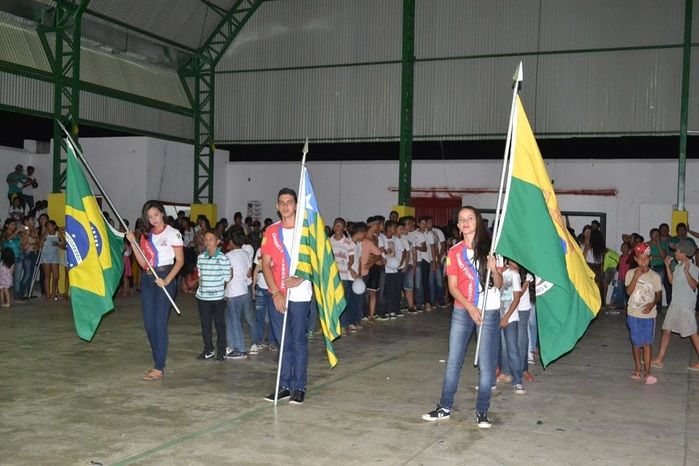 V Semana Cultural é encerrada com gincana, desfile e festa! - Imagem 46