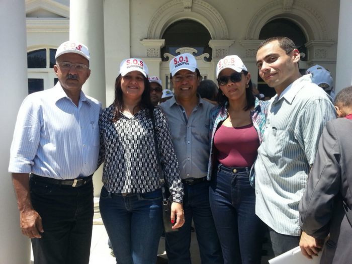 No Protesto dos Prefeitos em Teresina, Zé Resende comanda narração da caminhada. - Imagem 12
