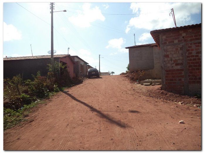 Prefeitura Municipal de Inhuma calça a Rua Rocha Furtado e melhora mobilidade urbana - Imagem 13