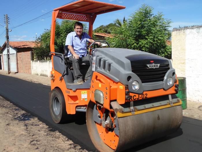 Prefeitura de União asfalta ruas importantes em bairros - Imagem 3