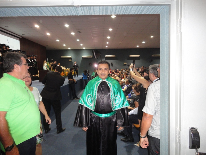 Professor da Uninovafapi participa de festa de formatura