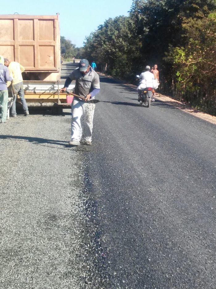 Prefeito Zé Resende visita obras de asfaltamento da PI-331 - Imagem 9