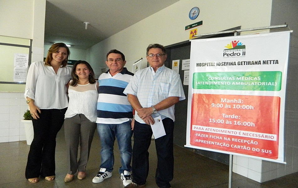 Prefeita tem encontro com médicos e direção do Josefina Getirana anuncia melhorias