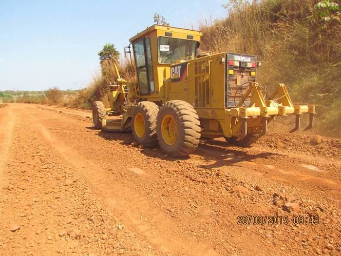 Prefeitura de Barras realiza reparos na estrada que liga Barras a Miguel Alves - Imagem 4