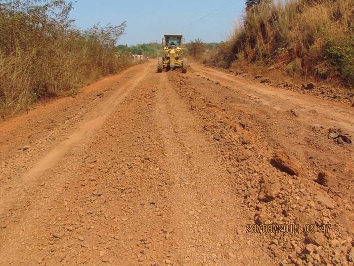 Prefeitura de Barras realiza reparos na estrada que liga Barras a Miguel Alves - Imagem 3