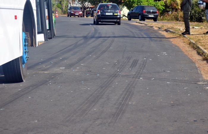 Ônibus com 40 pessoas colide em moto na PI-116 em Parnaíba - Imagem 3