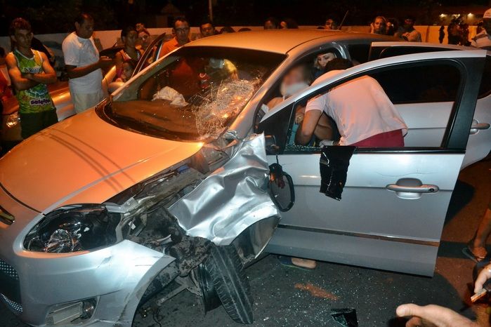 Colisão frontal em avenida de Parnaíba deixa dois feridos - Imagem 2