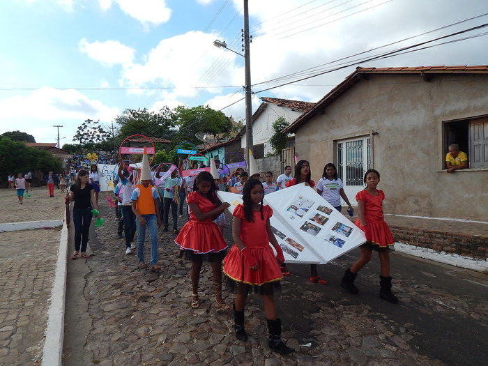 Veja mais fotos do Desfile de 7 de Setembro em Francinópolis - Imagem 67