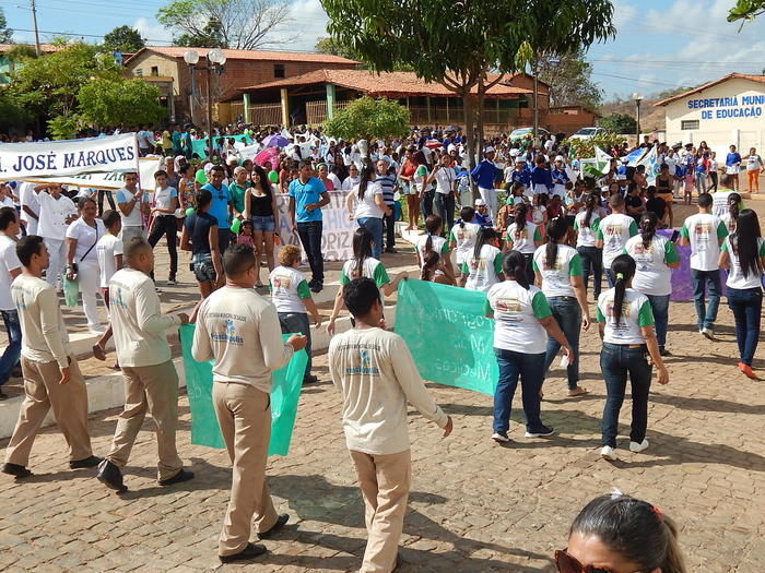 Veja mais fotos do Desfile de 7 de Setembro em Francinópolis - Imagem 179
