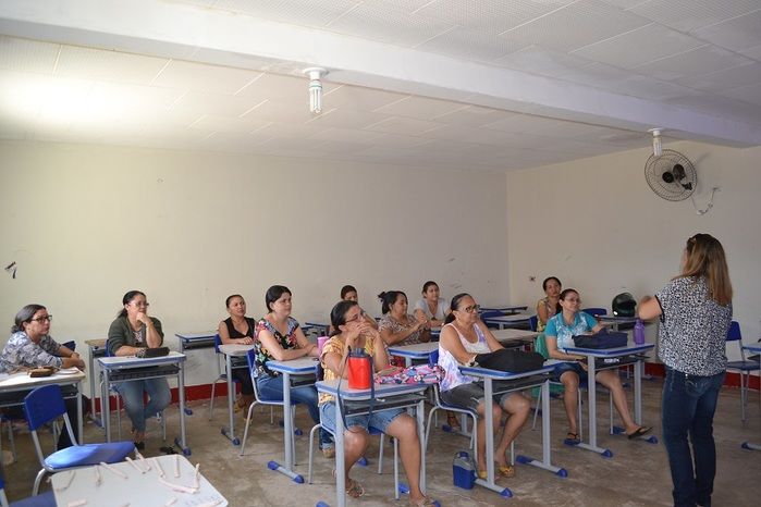 Professores Alfabetizadores participam de reunião do PNAIC em Alegrete - Imagem 6