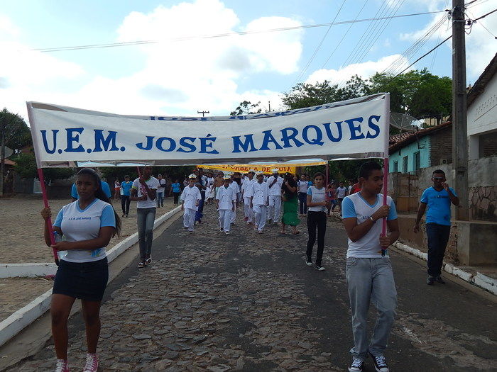 Veja mais fotos do Desfile de 7 de Setembro em Francinópolis - Imagem 28