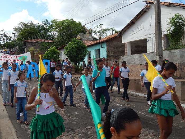 Veja mais fotos do Desfile de 7 de Setembro em Francinópolis - Imagem 11