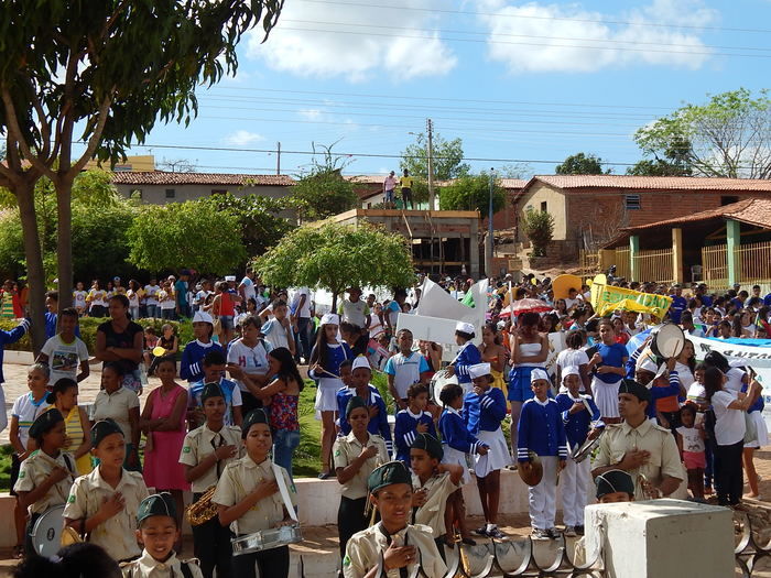 Veja mais fotos do Desfile de 7 de Setembro em Francinópolis - Imagem 197