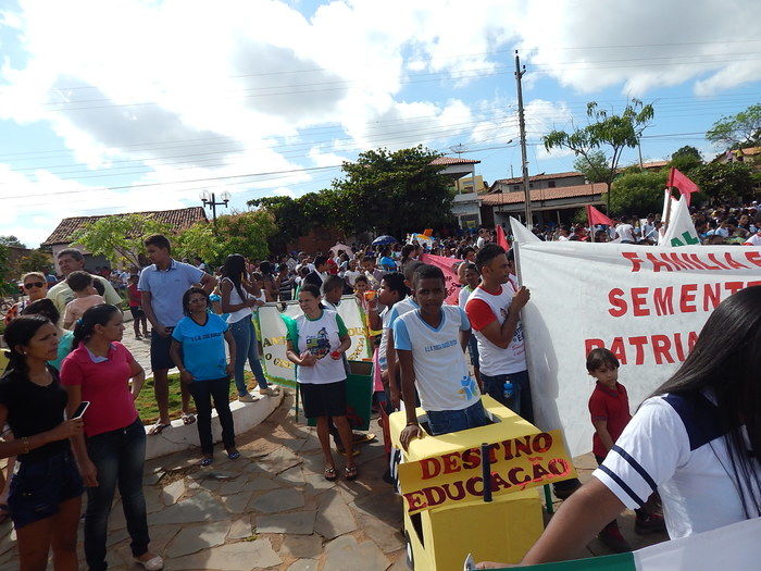 Veja mais fotos do Desfile de 7 de Setembro em Francinópolis - Imagem 192