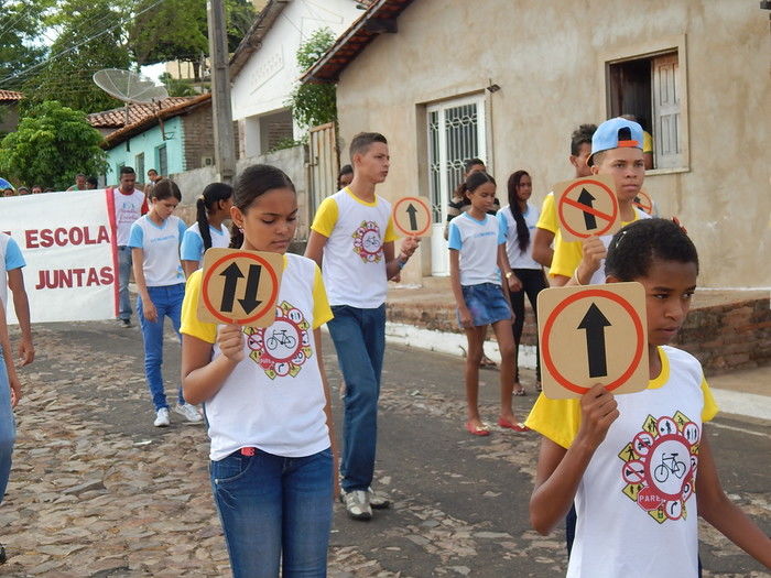 Veja mais fotos do Desfile de 7 de Setembro em Francinópolis - Imagem 51