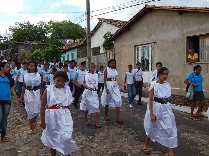 Veja mais fotos do Desfile de 7 de Setembro em Francinópolis - Imagem 33