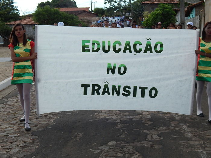 Veja mais fotos do Desfile de 7 de Setembro em Francinópolis - Imagem 48