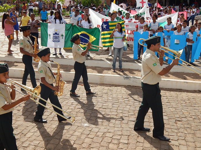 Veja mais fotos do Desfile de 7 de Setembro em Francinópolis - Imagem 180