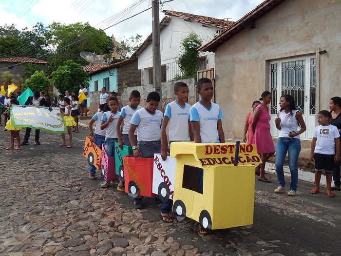 Veja mais fotos do Desfile de 7 de Setembro em Francinópolis - Imagem 10