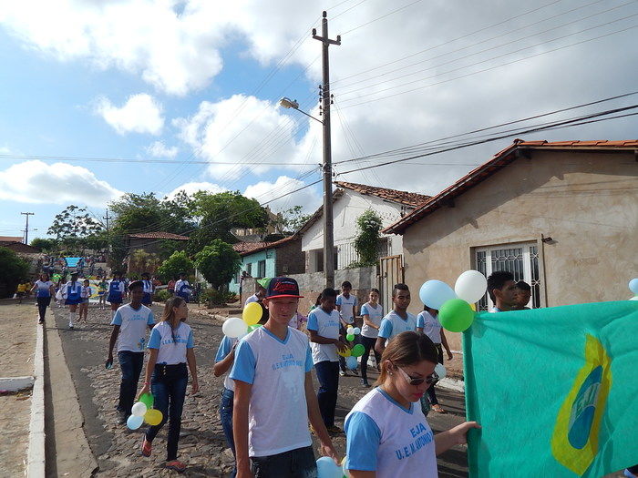 Veja mais fotos do Desfile de 7 de Setembro em Francinópolis - Imagem 78