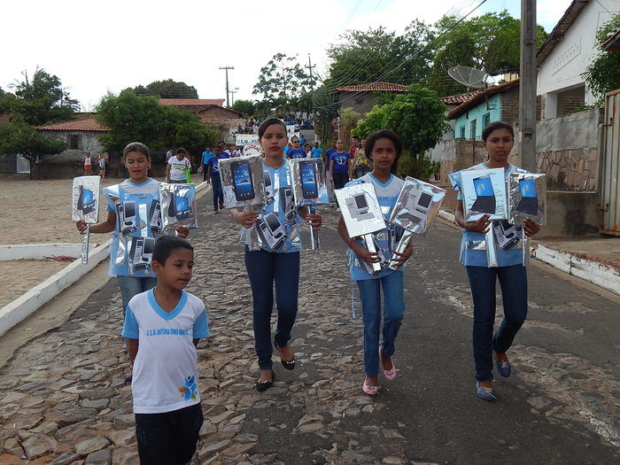Veja mais fotos do Desfile de 7 de Setembro em Francinópolis - Imagem 24