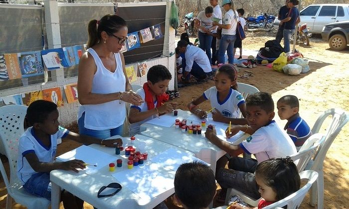 Rodas de histórias e oficinas de pinturas acontecem durante Prefeitura Itinerante - Imagem 1
