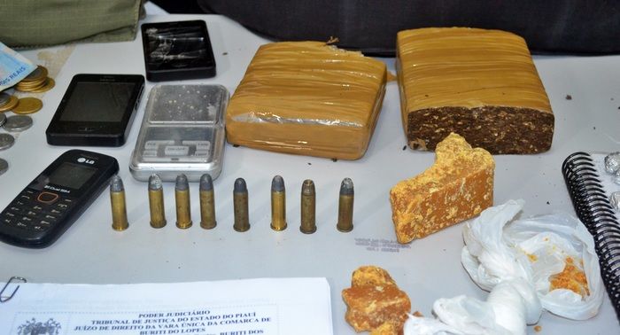 “Operação Nunes” cumpre mandados e apreende drogas no norte do PI - Imagem 11