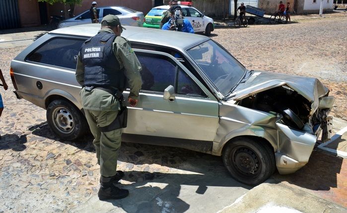 Ex-presidiário foge da polícia após se envolver em acidente no litoral do Piauí - Imagem 5