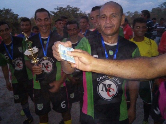 Final da Copa da Goiaba de futebol amador no povoado Lagoa Seca dos Hilários reuniu uma multidão - Imagem 1