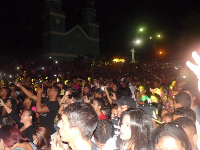 União faz 162 anos de emancipação política e multidão lota a praça em shows - Imagem 9