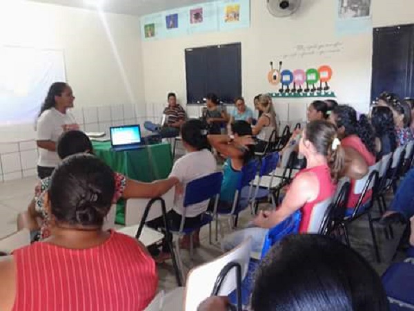 Pais de alunos participaram de reunião do programa mais educação da rede municipal em Santo Inácio - Imagem 5