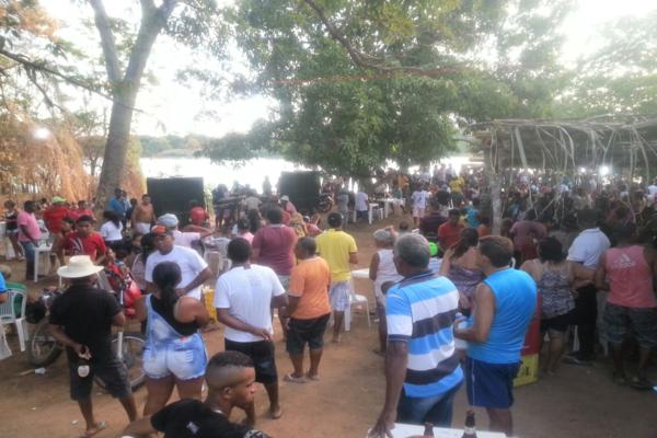 Sindicato dos pescadores realizou mais uma regata de canoas a remo - Imagem 4