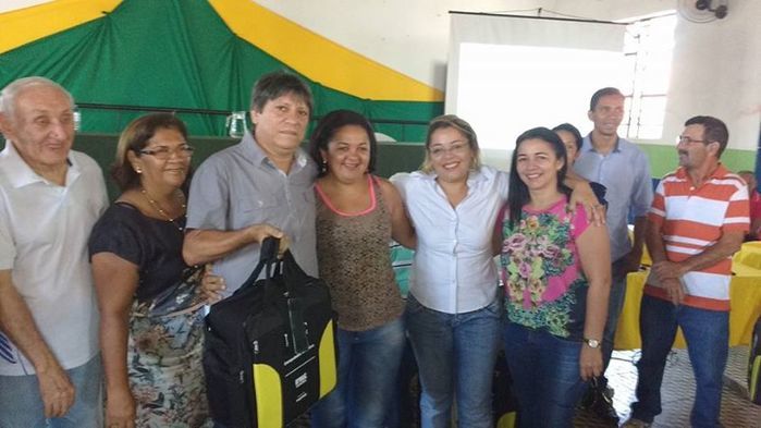 Prefeitura distribui 33 kits de lousas digitais para escolas municipais - Imagem 1