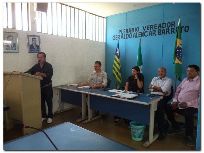 Dr. Moura apresenta Projeto de Lei sobre resíduos sólidos na Câmara Municipal - Imagem 15