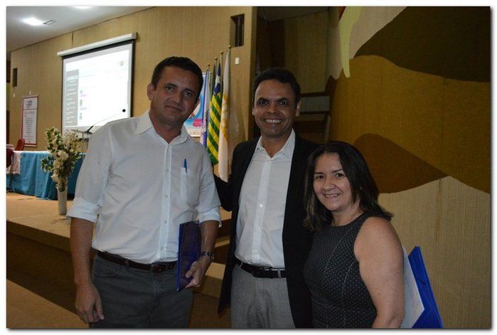 Prefeito Dr. Moura e Secretários Municipais participaram de reunião sobre o Selo Unicef Município Aprovado - Imagem 11