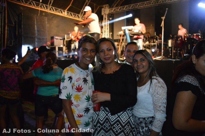 Praça fica super lotada na tradicional festa na ultima noite dos festejos - Imagem 10