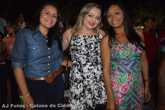Praça fica super lotada na tradicional festa na ultima noite dos festejos - Imagem 11
