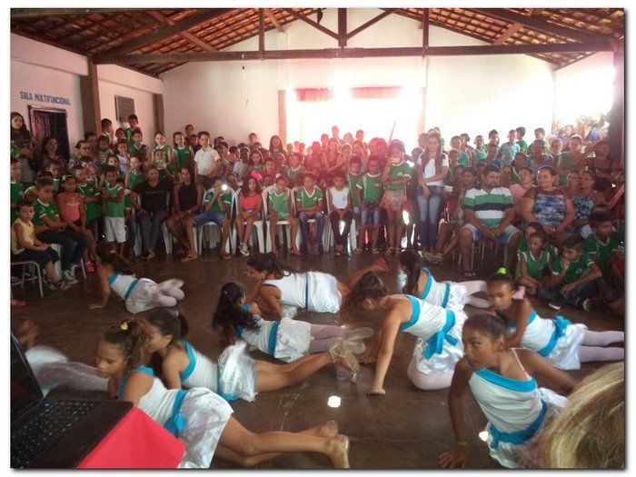 Escola Municipal Tia Neném Brito realiza V Feira de Ciências e Conhecimento - Imagem 28