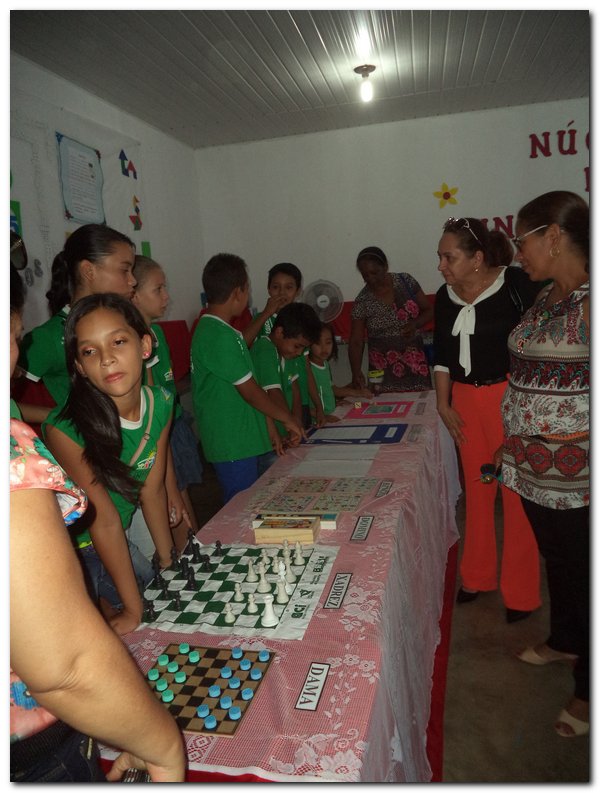 Escola Municipal Tia Neném Brito realiza V Feira de Ciências e Conhecimento - Imagem 64