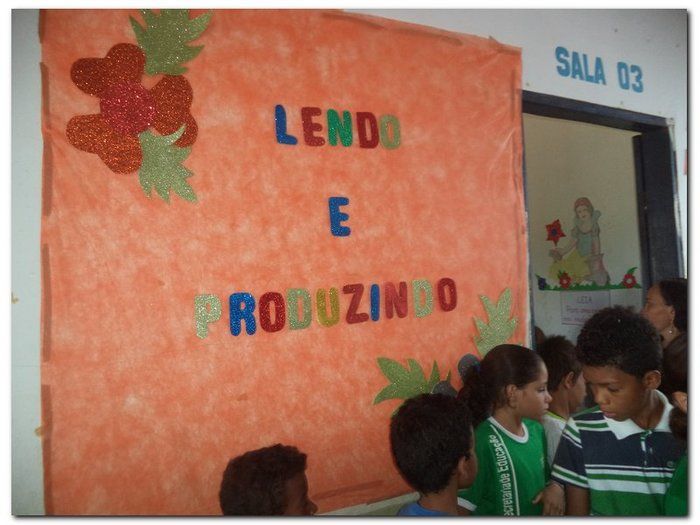 Escola Municipal Tia Neném Brito realiza V Feira de Ciências e Conhecimento - Imagem 59