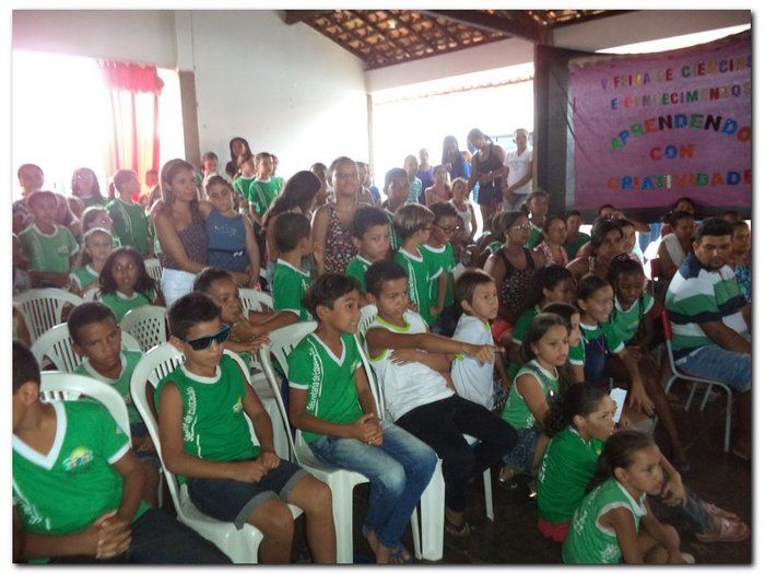 Escola Municipal Tia Neném Brito realiza V Feira de Ciências e Conhecimento - Imagem 10