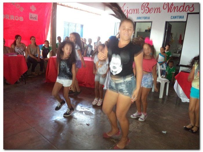 Escola Municipal Tia Neném Brito realiza V Feira de Ciências e Conhecimento - Imagem 12